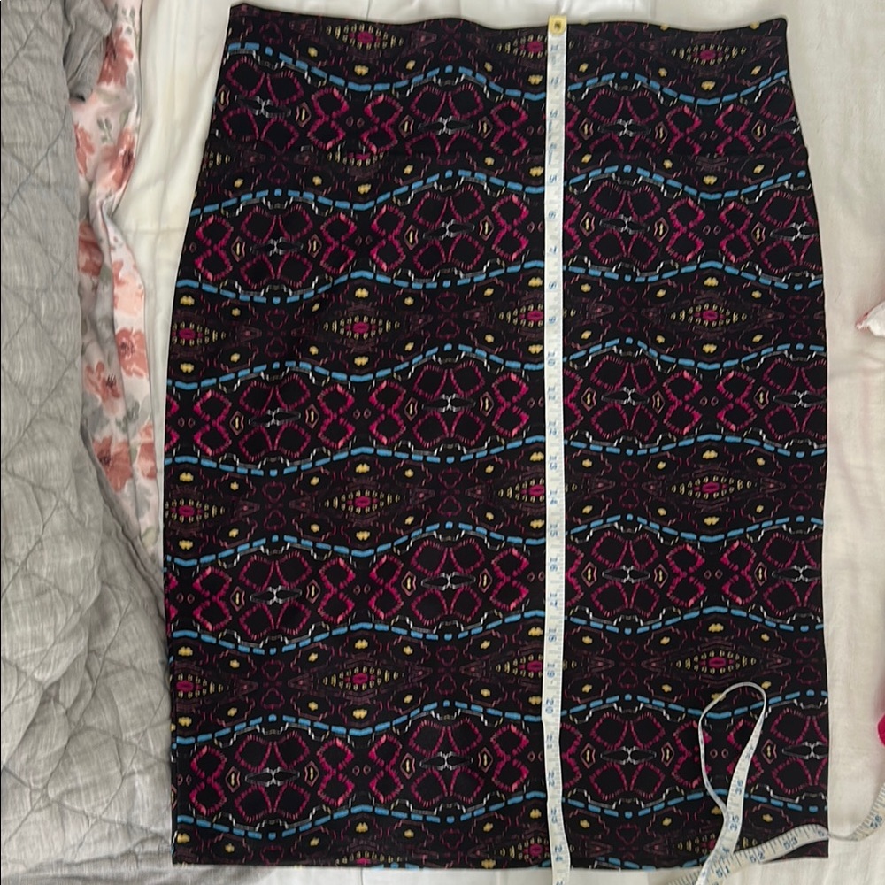 LulaRoe Multicolor Patterned Women's Skirt 24 in waist to hem